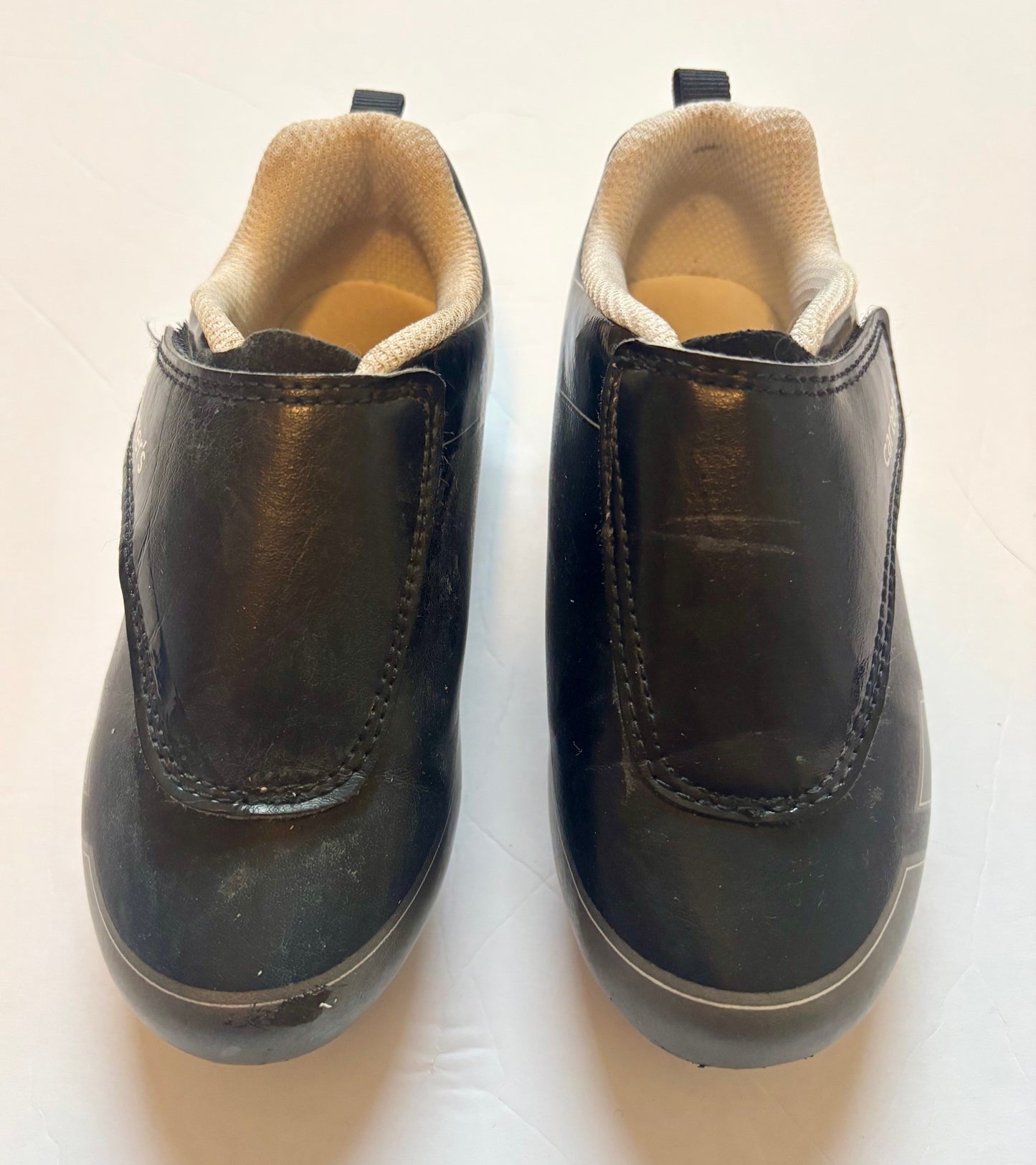 #43 Carter's Cleats Boys 9 GUC