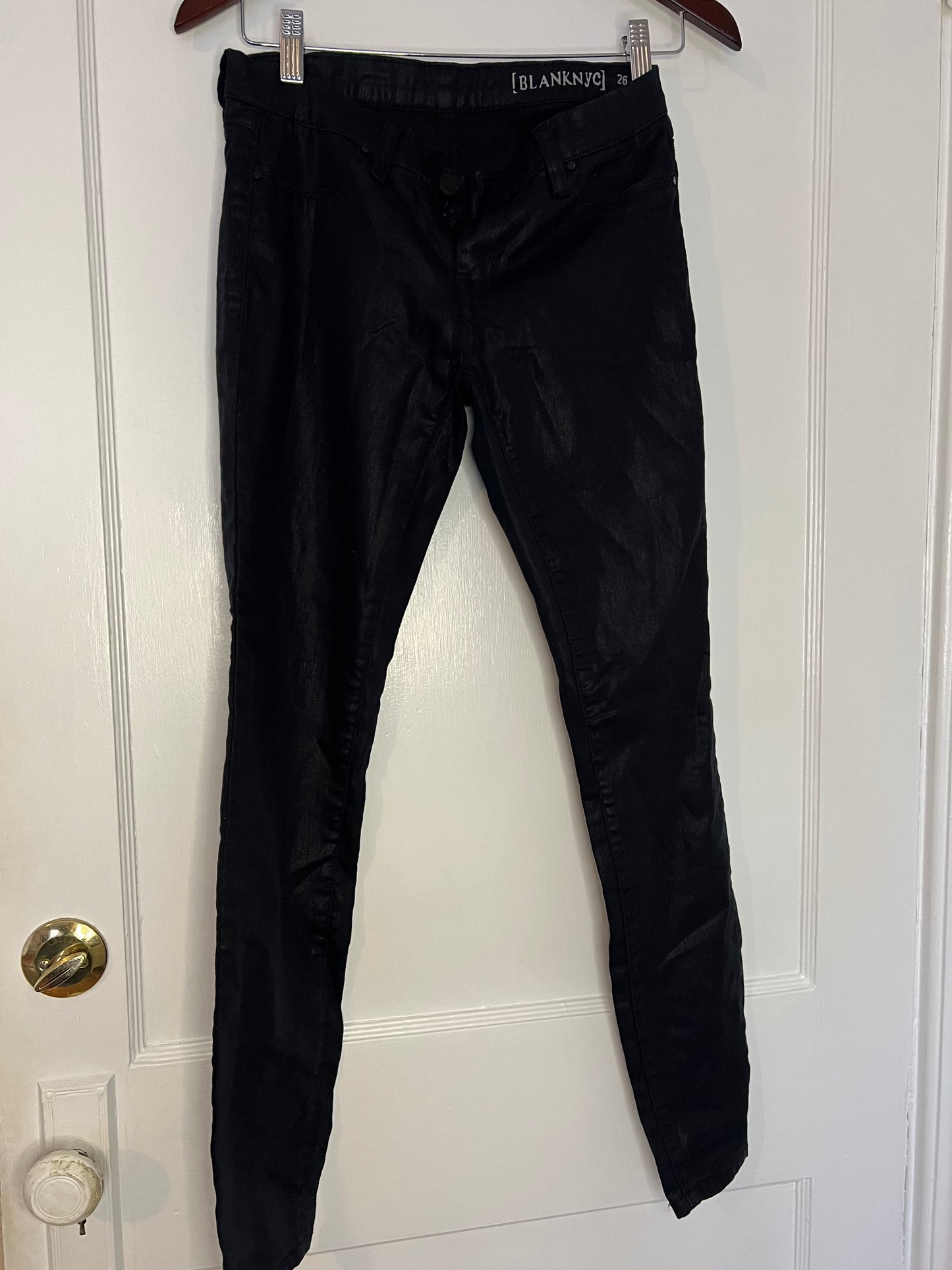 Blank NYC Black Shimmer Jeans Size 26 EUC PPU 45208 or SCO Spring Sale