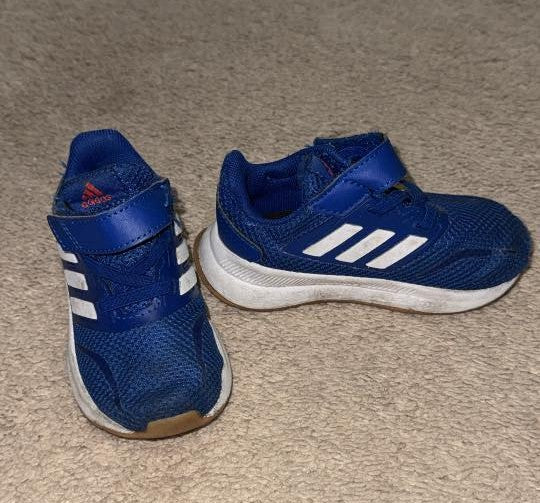 #29 Boys 6C Adidas Shoes VGUC