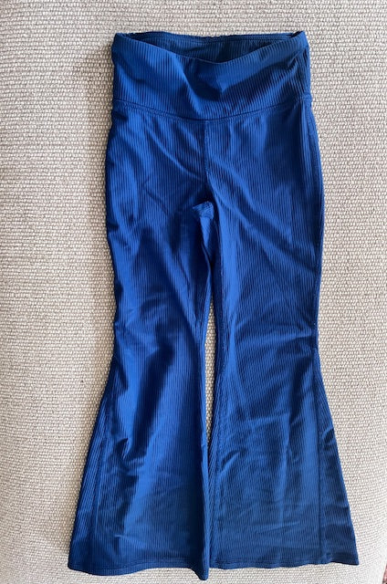 #176 - Old Navy Active girls ribbed blue flare leggings | S