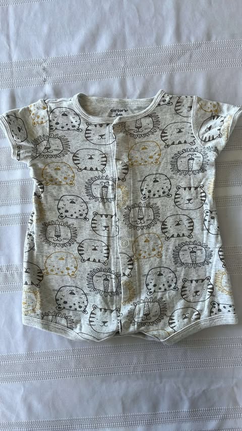 #29 Boys 6 mo zoo lion romper EUC