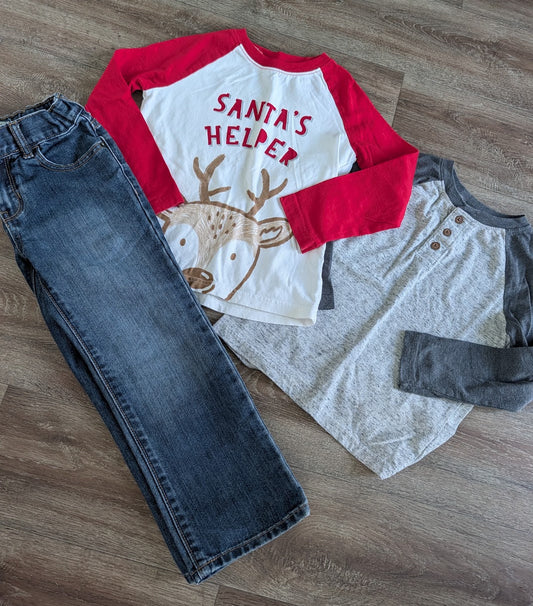 #8 Boys Size 5 Outfit Bundle - Santa