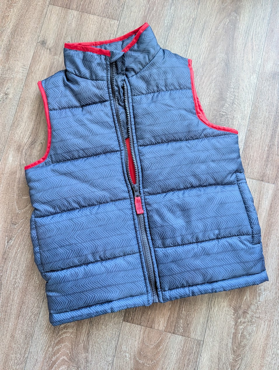 #8 Boys Vest Size 6