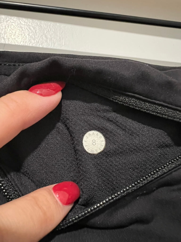 Seller #76 **REDUCED** - Lululemon Speed Short High Waisted Size 8 Black Women's 2.5" Inseam Athletic