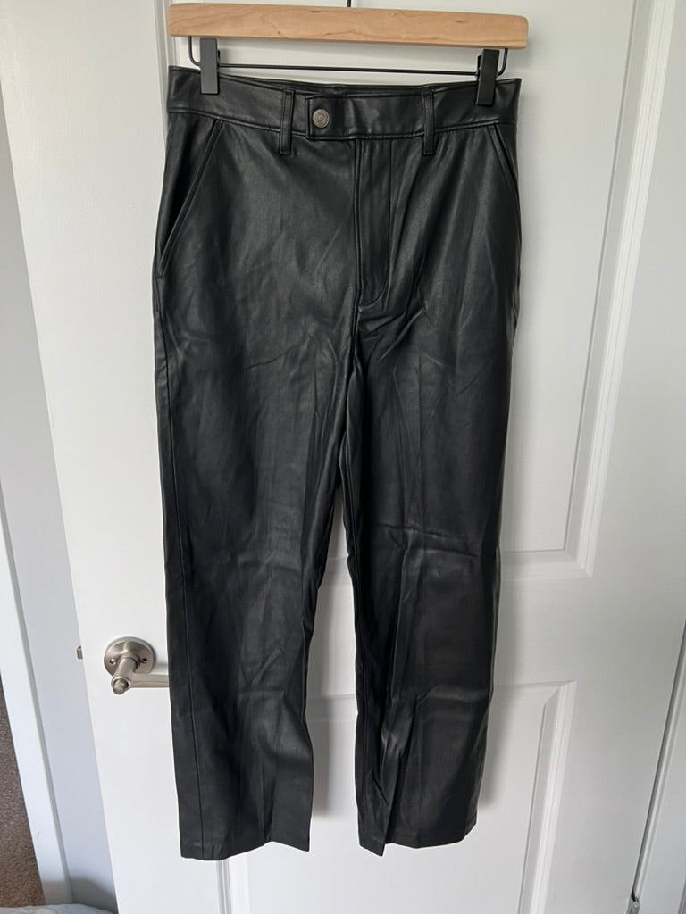 Seller #76 - Levi's Women's Math Club Slacks Black - Size 27