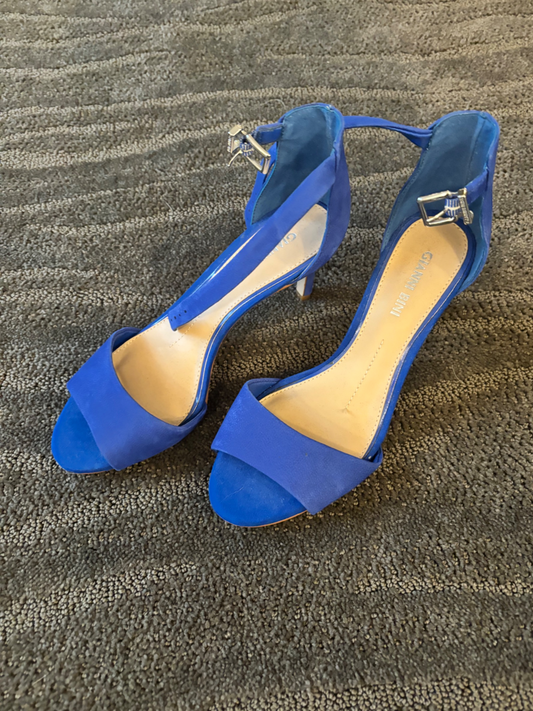 Blue Gianni Bini heels size 7.5