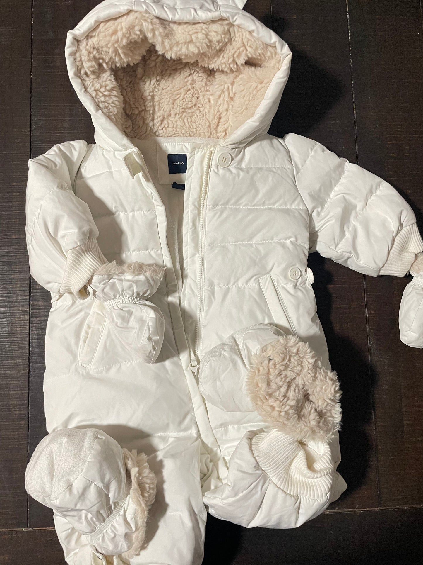 Baby gap snow suit/bunting suit 6-12 month