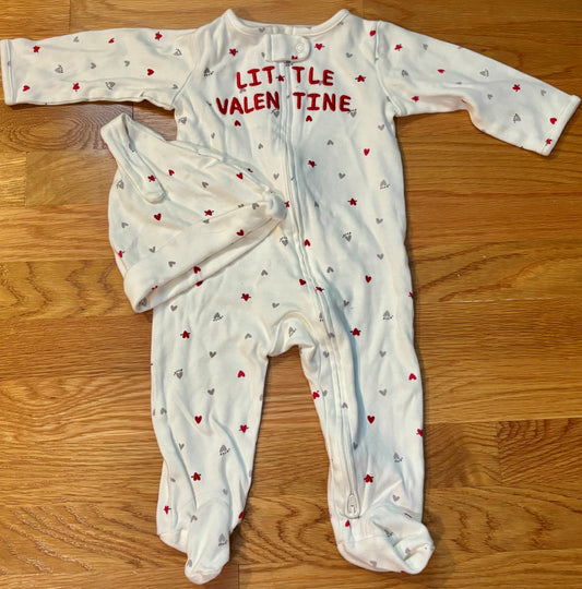 #69 Carter's Little Valentine Sleeper w/Hat 9M