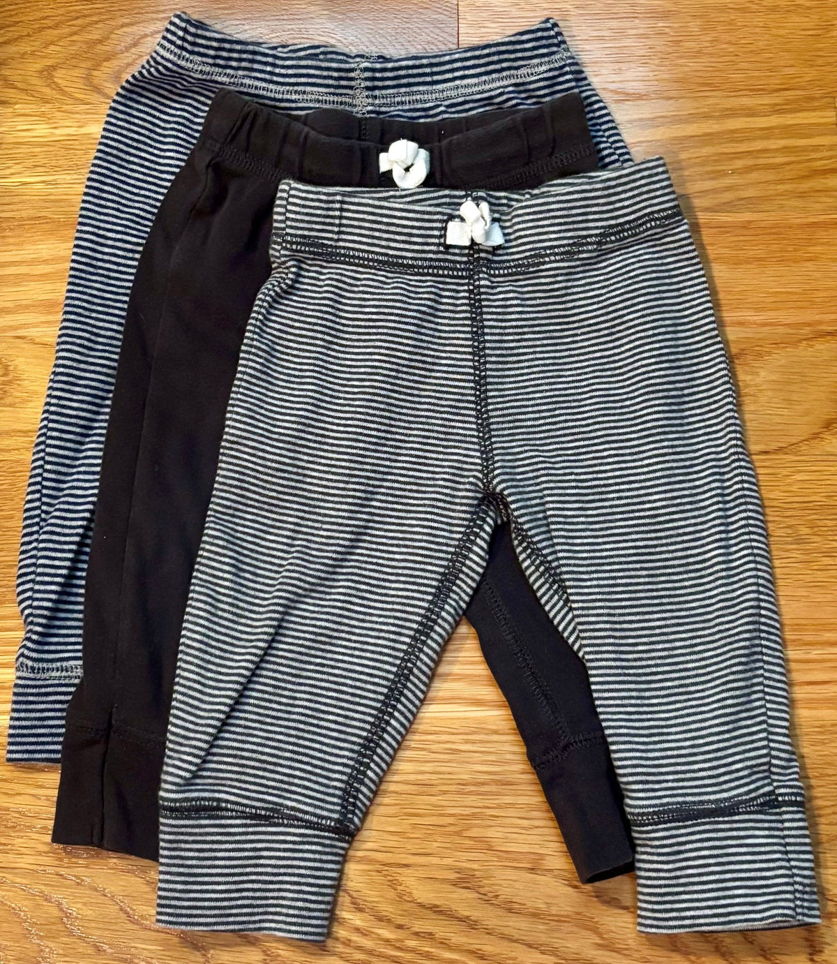 #69 Carter's Pants 9M