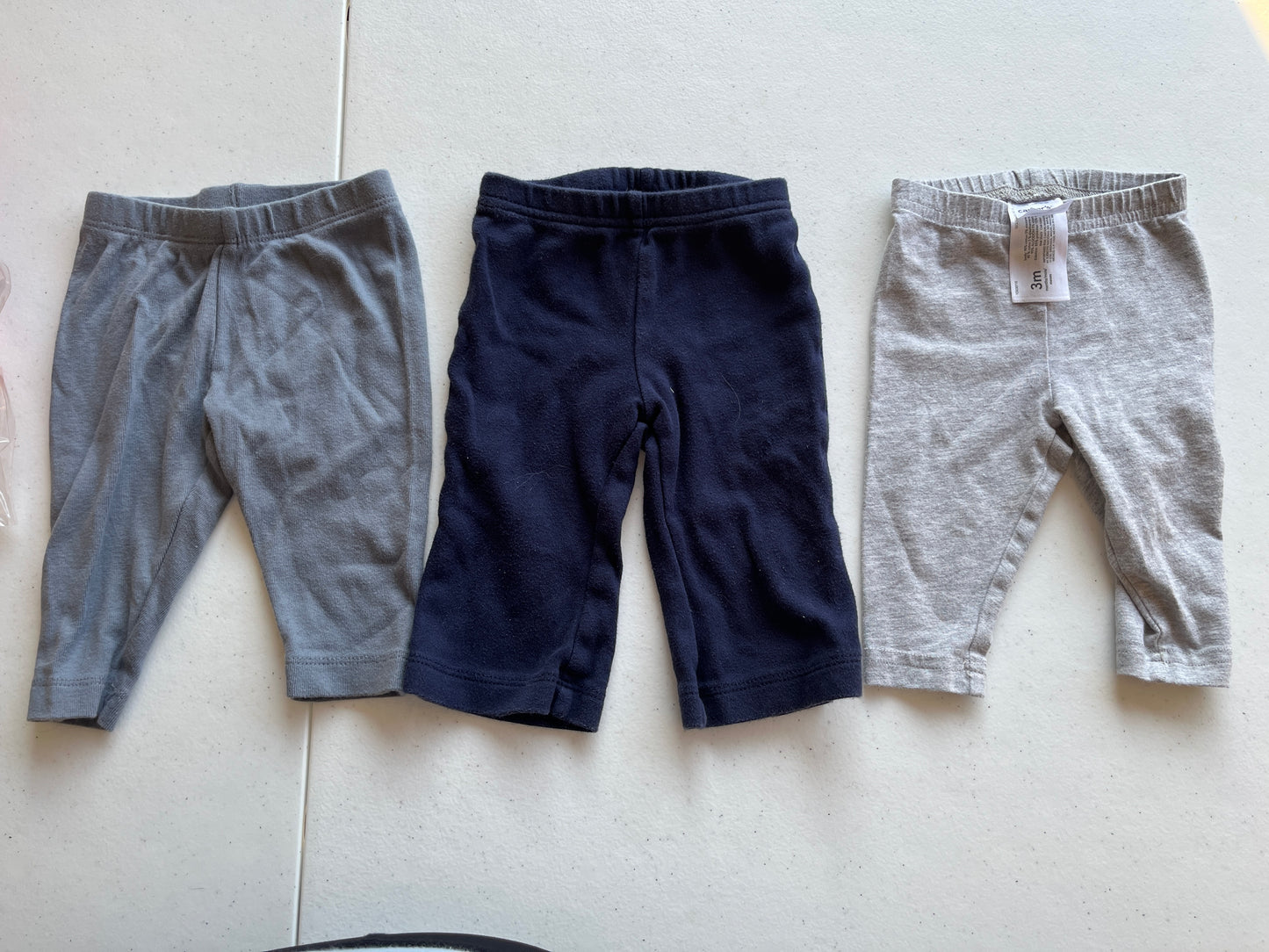 75A Carters 3m Gray/Navy/Slate Pants Set VGUC