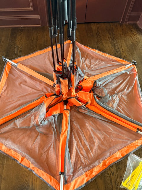 #104 California Beach Co. Pop-up Tent