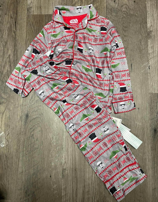 New youth XS (4/5) two piece pjs. Star wars Christmas