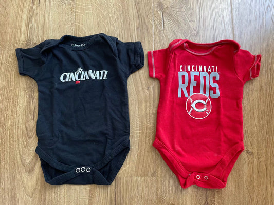 #6 - Cincinnati Reds & University of Cincinnati Bodysuits/Onesies - Size 0-3 months