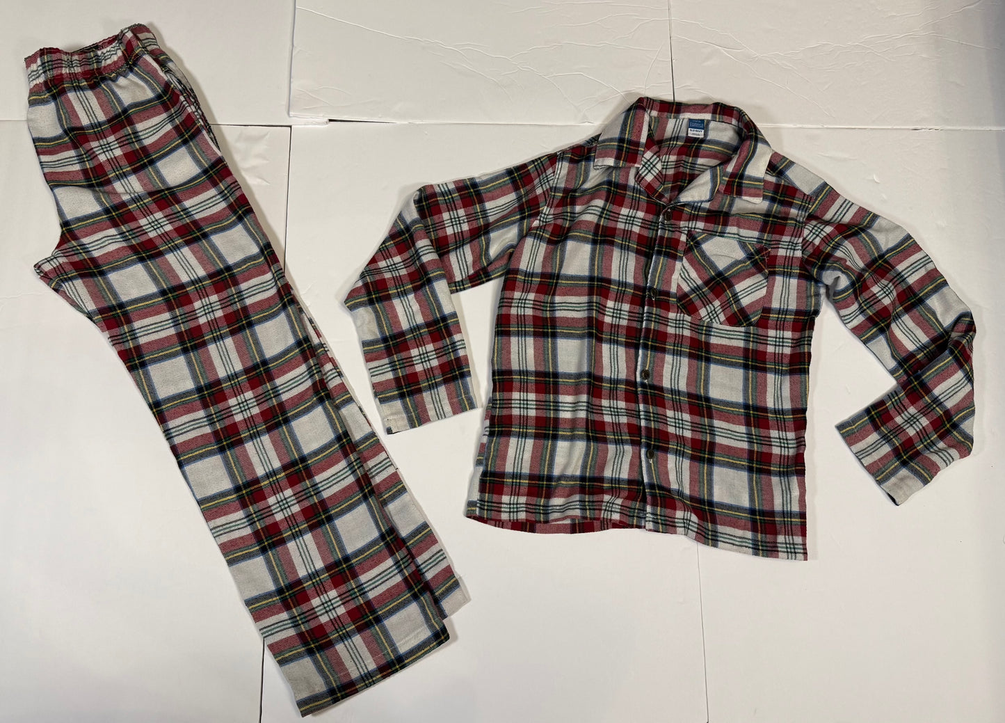 #141 Unisex Large 10-12 Old Navy Holiday Flannel Pajamas 2 of 2 available
