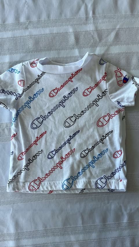 #29 Boys 0-3mo Champion shirt EUC