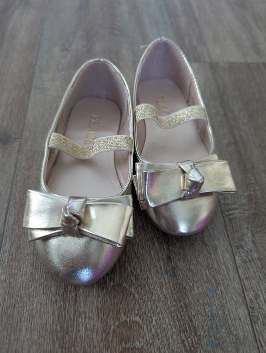 #144 - Girls Gold Shoes Size 7T