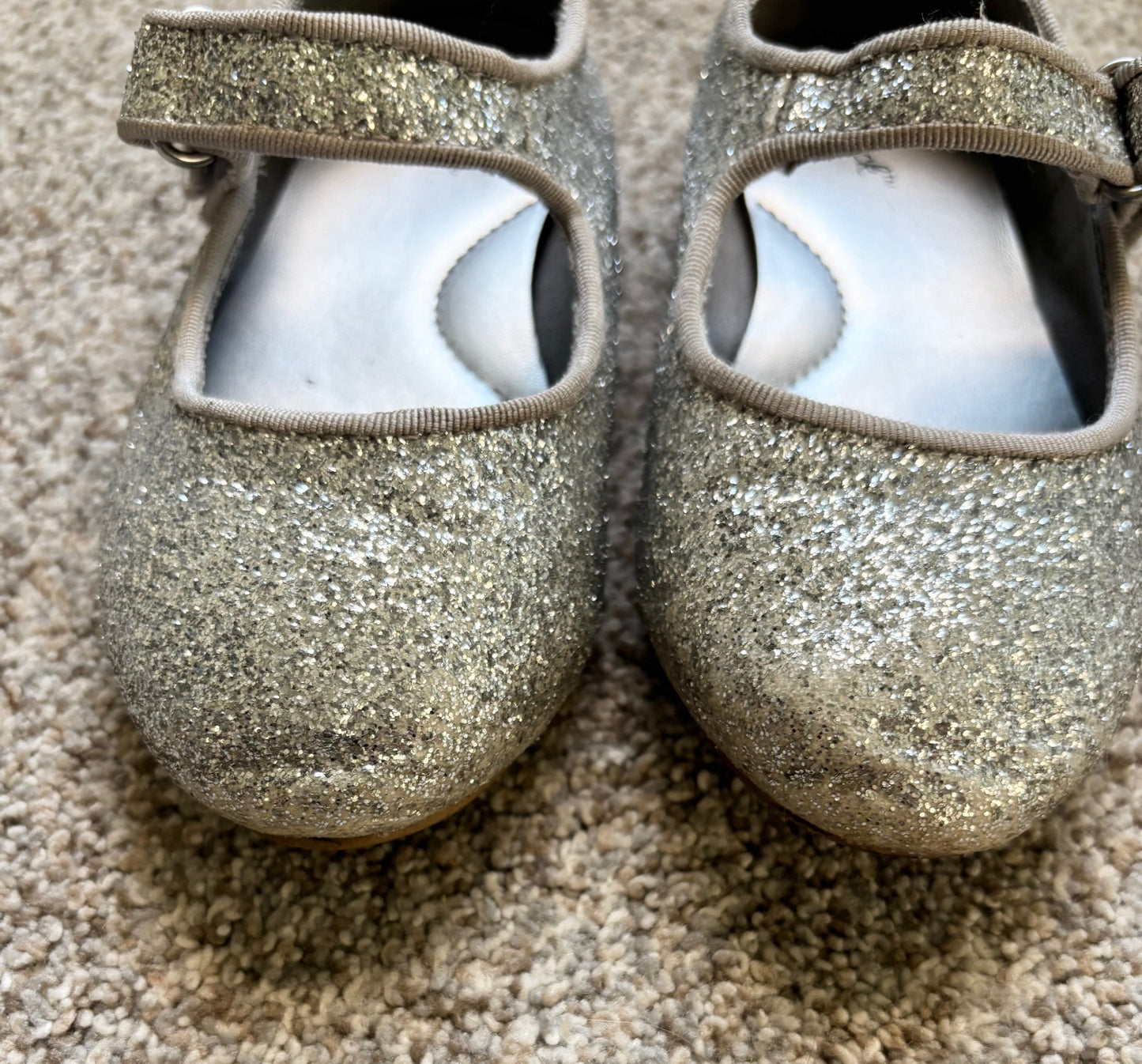 #43 Cat and Jack Glitter Flats Girls 8 GUC