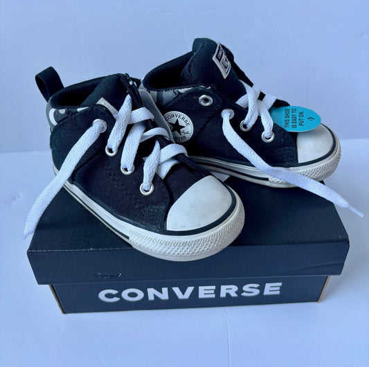 #43 Converse Mid Top Chucks Boys 7 NIB