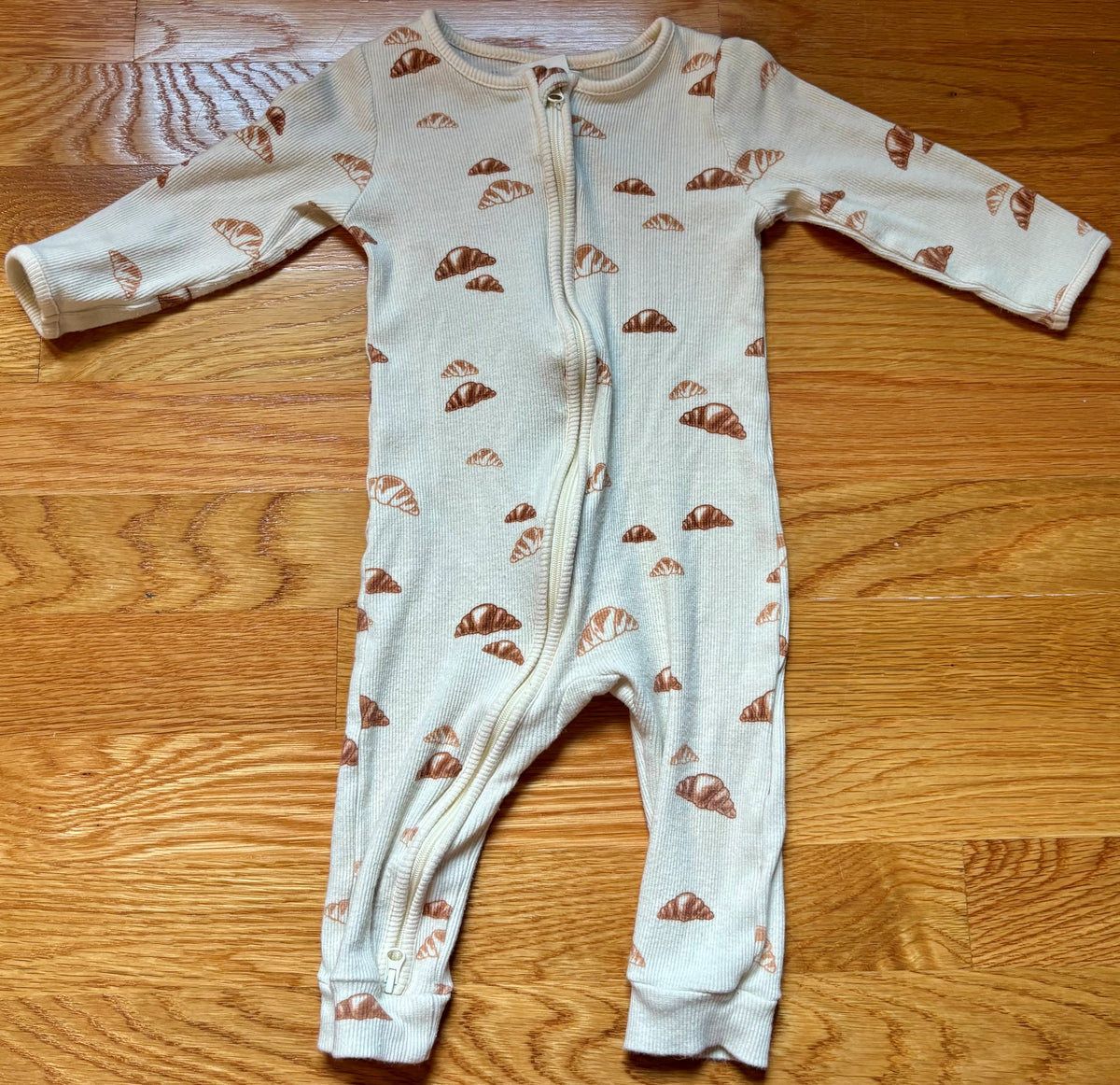 #69 Croissant Romper 6-12M