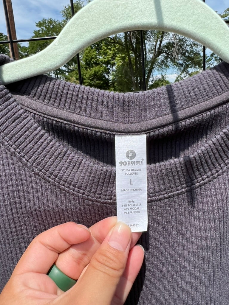 Seller #76 - 90 Degree By Reflex Cropped Ribbed Crewneck Dark Grey Size Large Women's