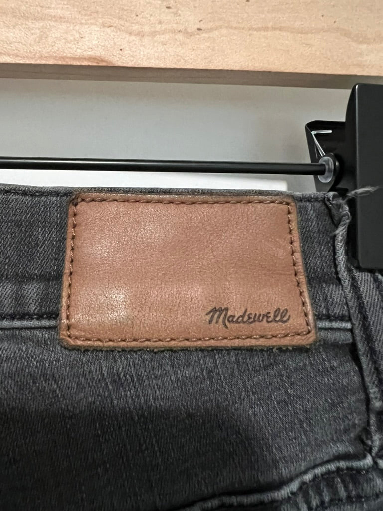 Seller #76 - Madewell Cali Demi-Boot Jeans in Edmunds Wash: Raw-Hem Edition Size 25 Black