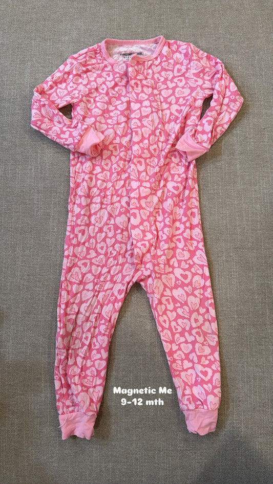 #145 Magnetic Me hearts coverall Girls 9-12 mth EUC