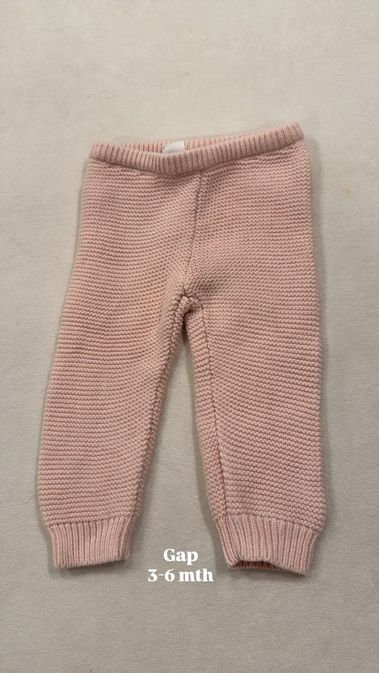 #145 Gap sweater legging Girls 3-6 mth EUC