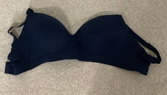 #130 Soma Enbliss Wireless Navy Bra 38DD Like New