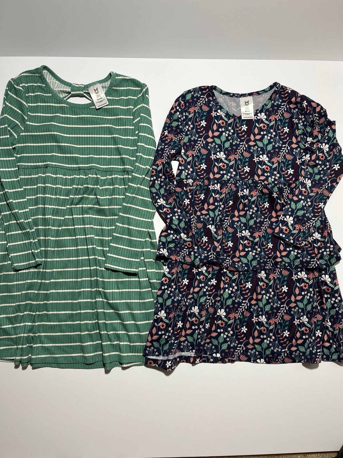 #150 girls 7/8 members Mark knit dress green white stripe blue leaves