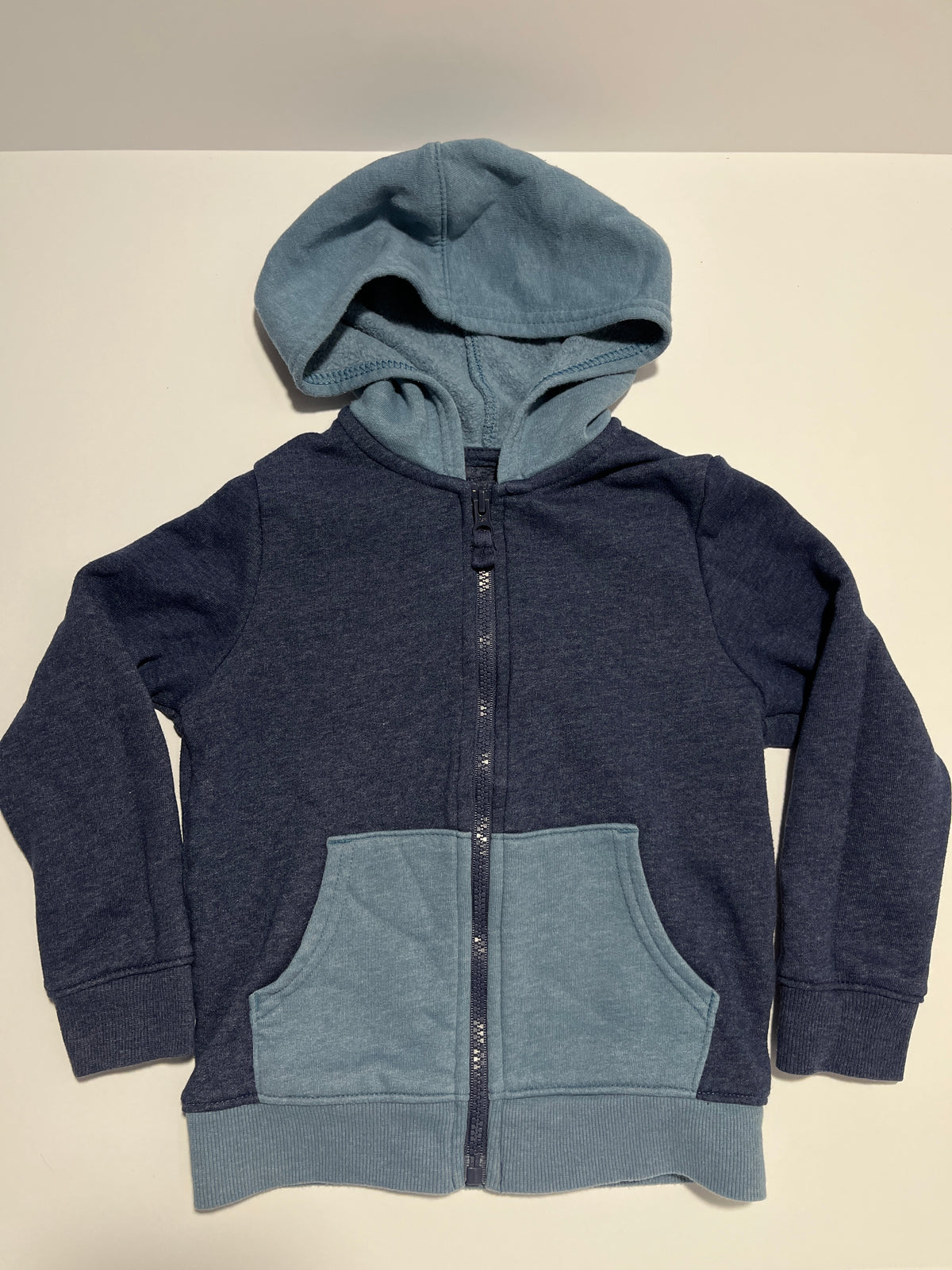 #150 boys 4t cat and jack zip up blue sweatshirt