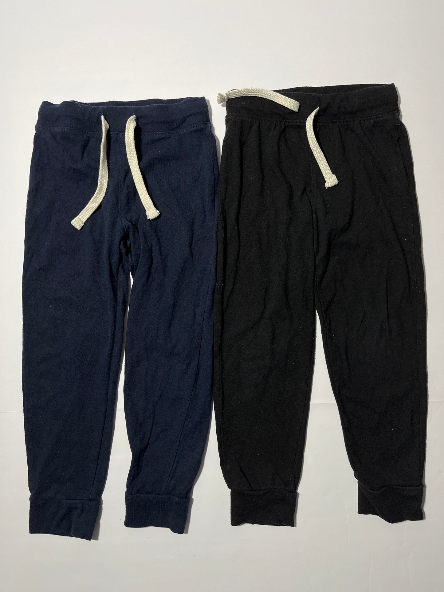 #150 boys size 4t old navy knit pants joggers black and navy blue
