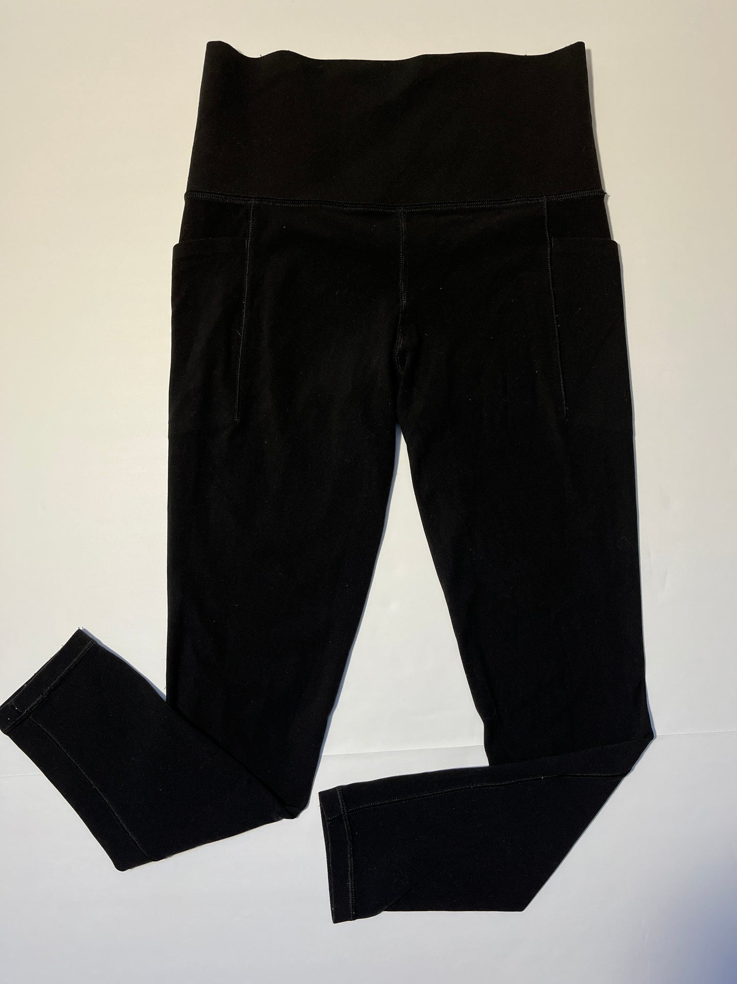 #150 REDUCED women’s XS athleta black leggings