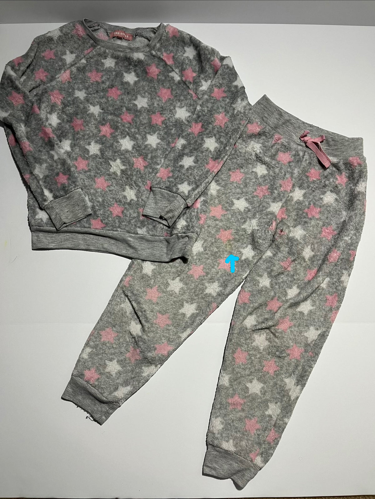 #150 girls 7/8 bcbg soft fluffy pajamas grey pink stars