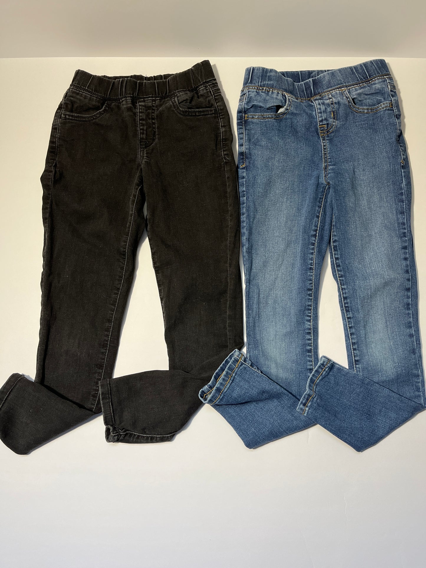 #150 girls cat and jack 8 SLIM jeggings black and blue