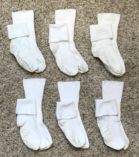 Size 2-3 years Cat & Jack White Girl’s Socks - 6 pair