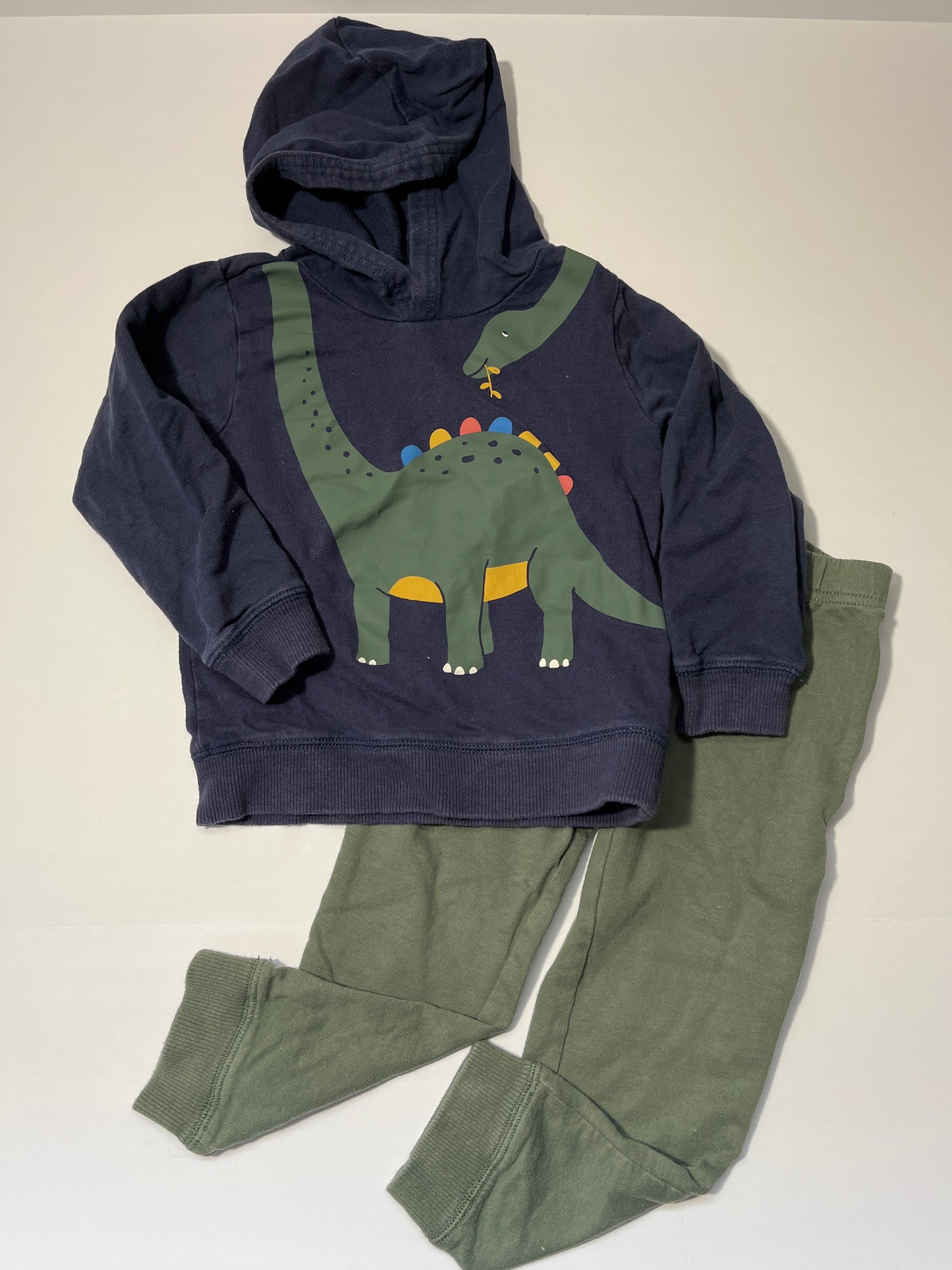 #150 carters 4t boys green blue dinosaur outfit