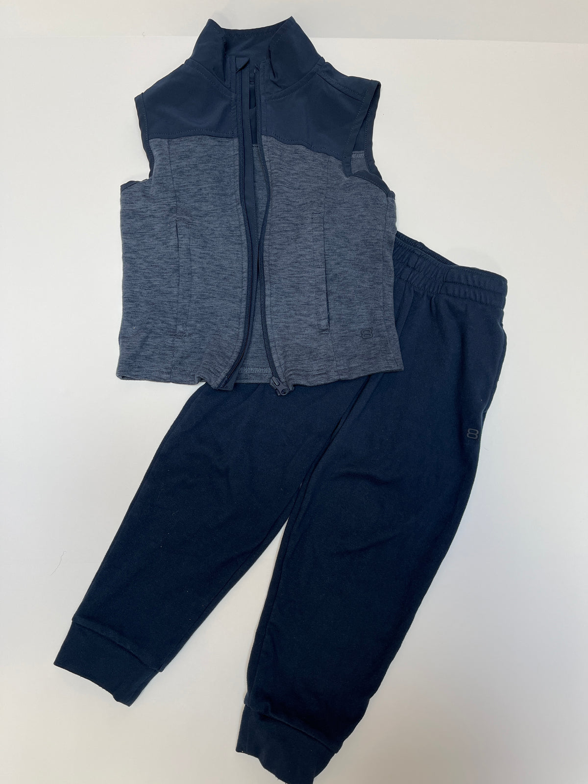 #150 boys layer 8 size 4 navy blue vest and soft jogger pants