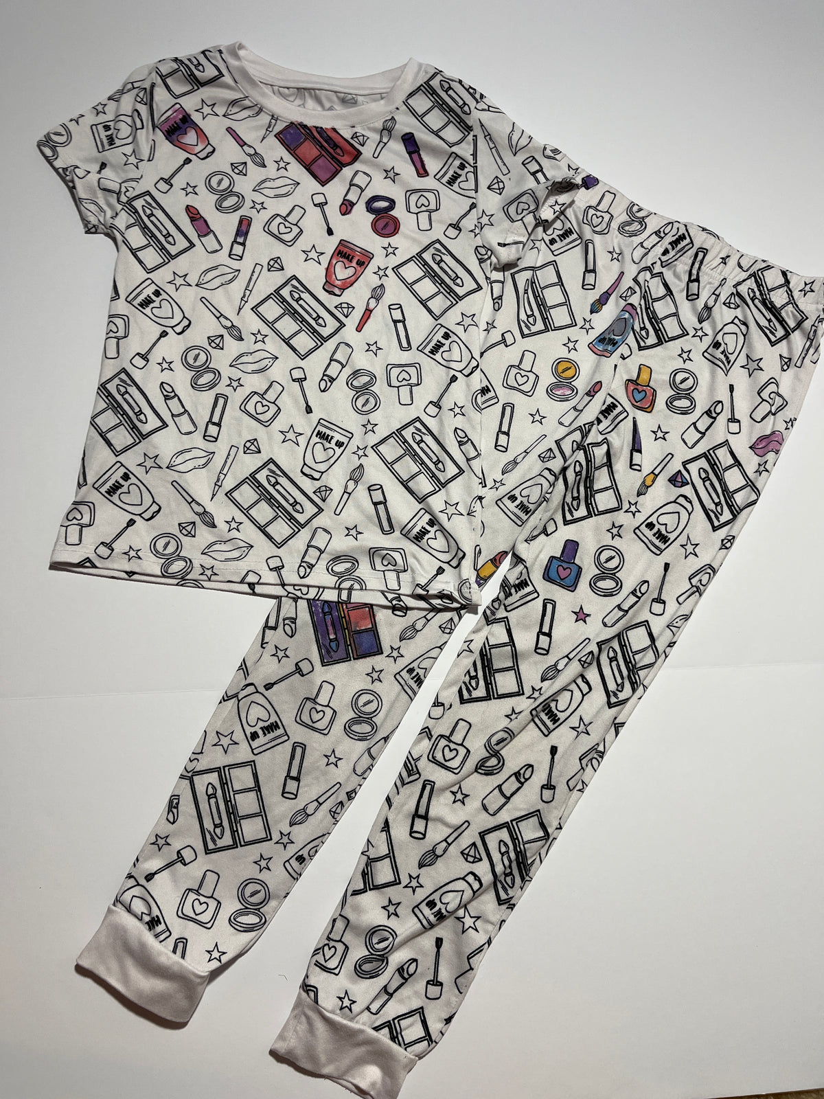 #150 girls 7/8 tahari pajamas white coloring