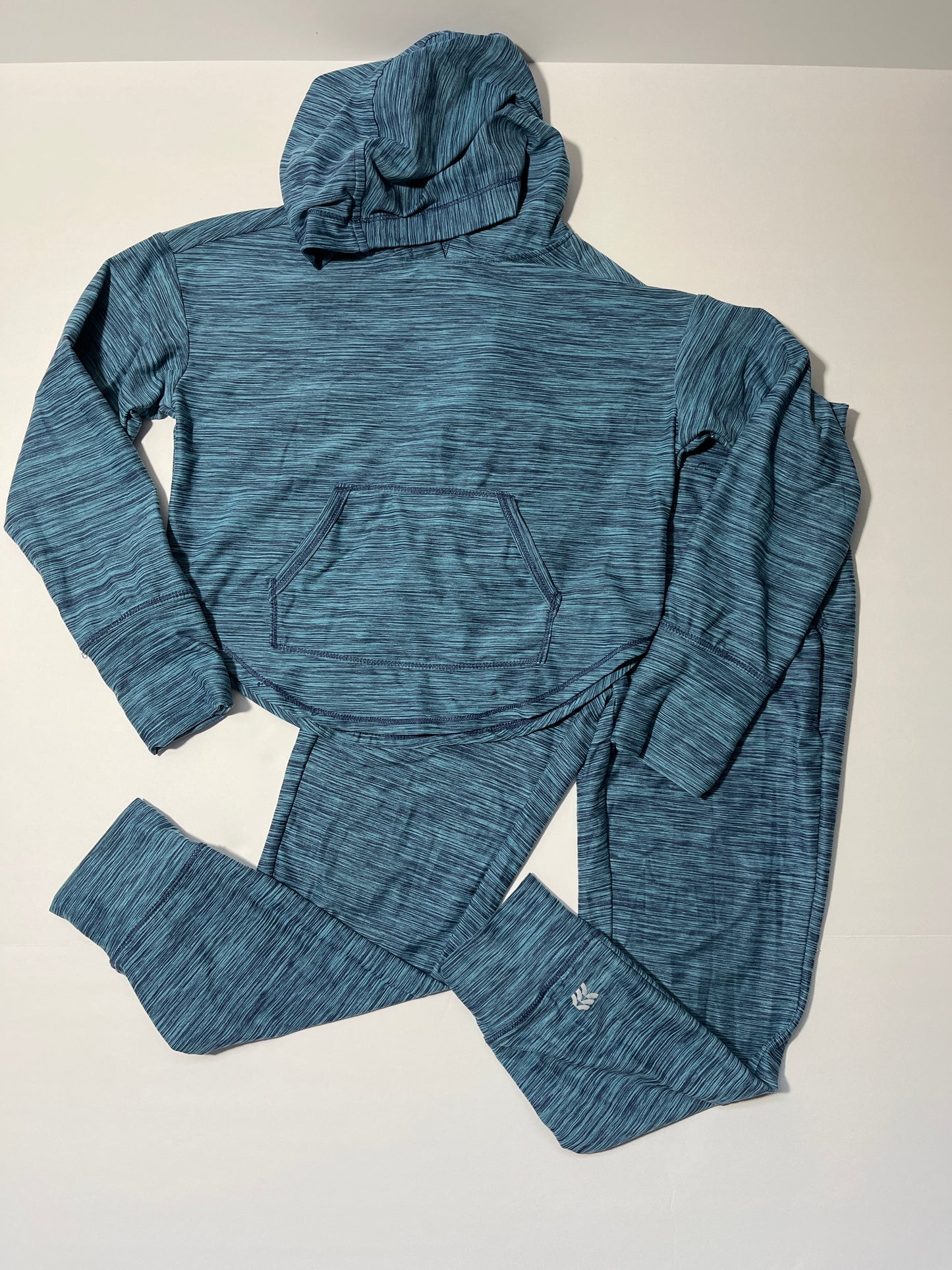 #150 girls all in motion 4/5 blue stripe set
