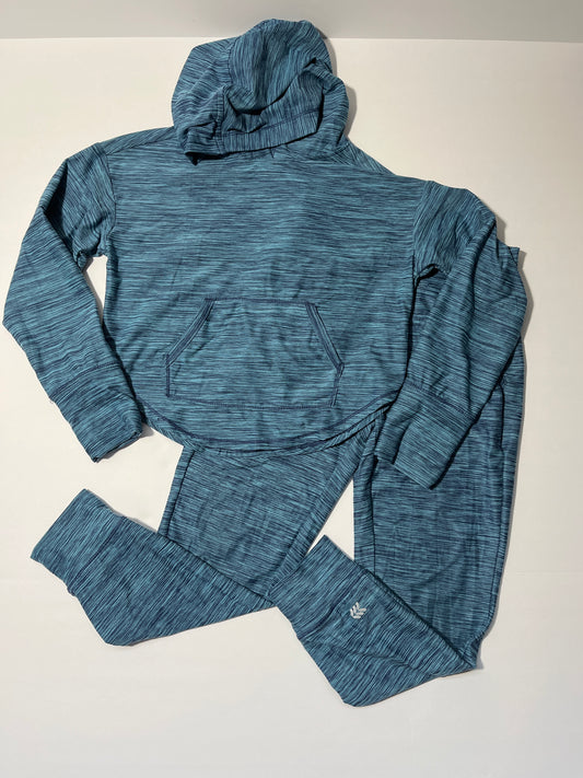 #150 girls all in motion 4/5 blue stripe set