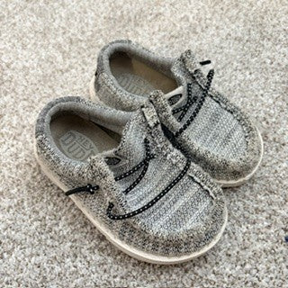 Seller #178 Gray Hey Dudes Size 7 (toddler)