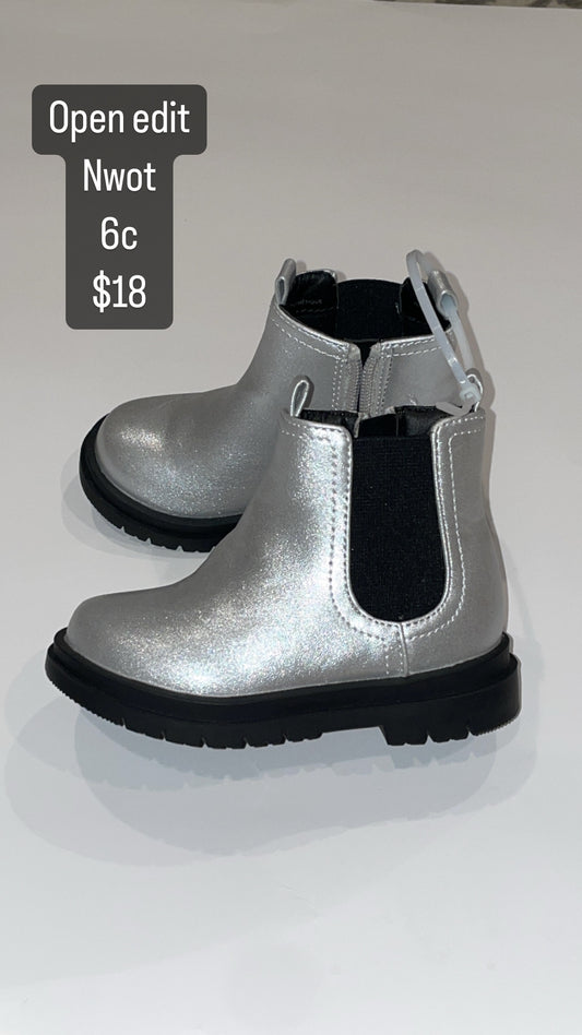 Open Edit 6c silver Chelsea style boot