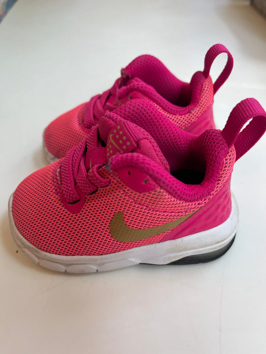 Seller #20 Nike tennis shoes 2c