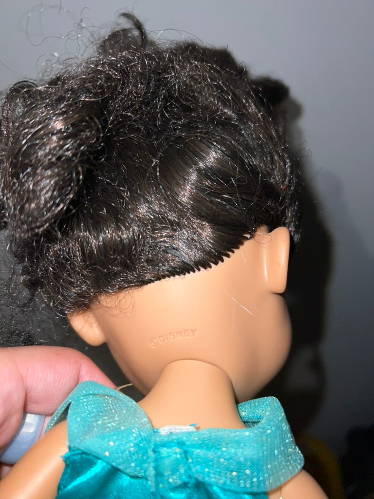 Seller #76 - Disney Aladdin Princess Jasmine - Toddler Doll