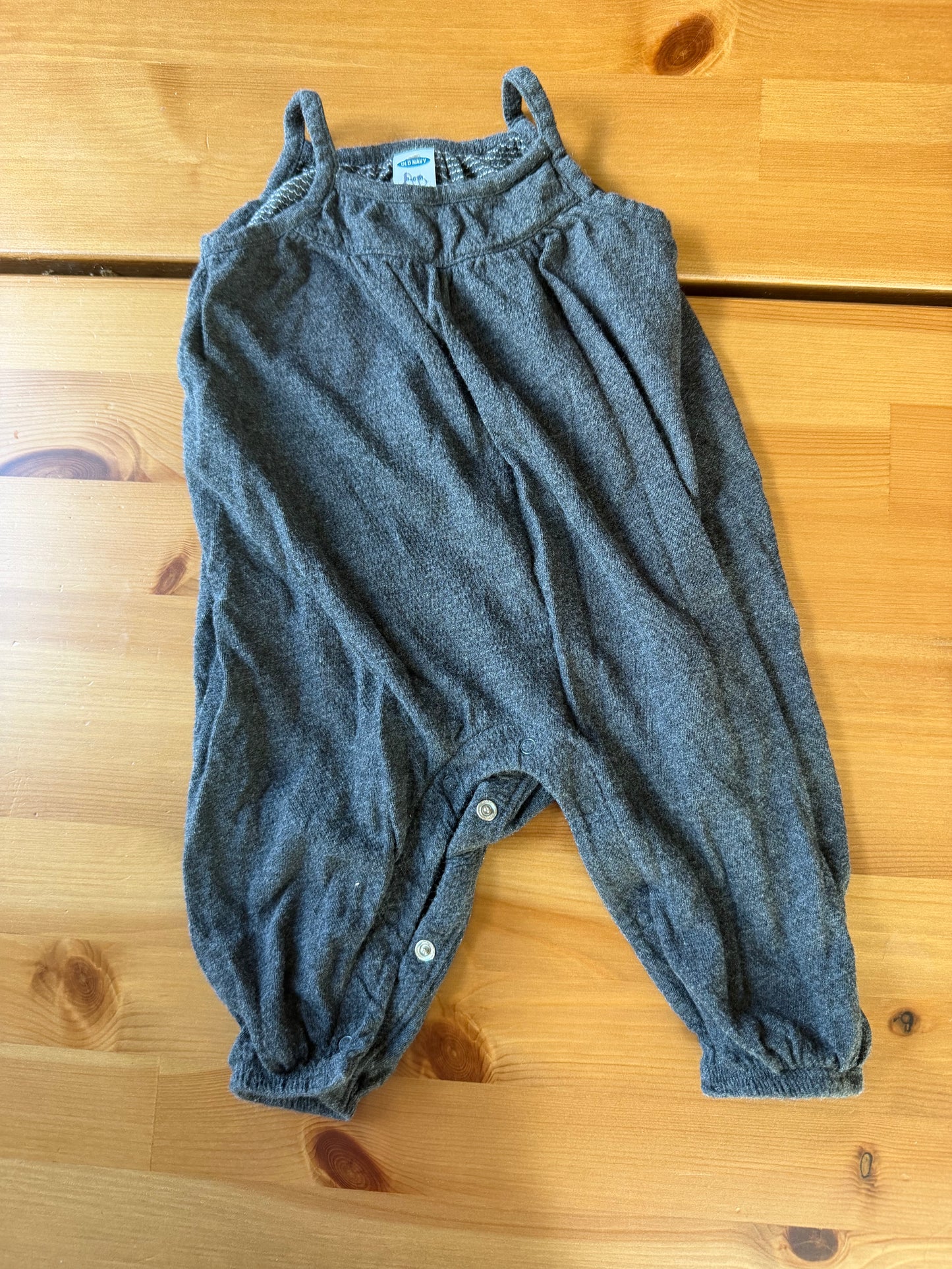 Sller #94 3-6M Black and White Old Navy Romper Bundle