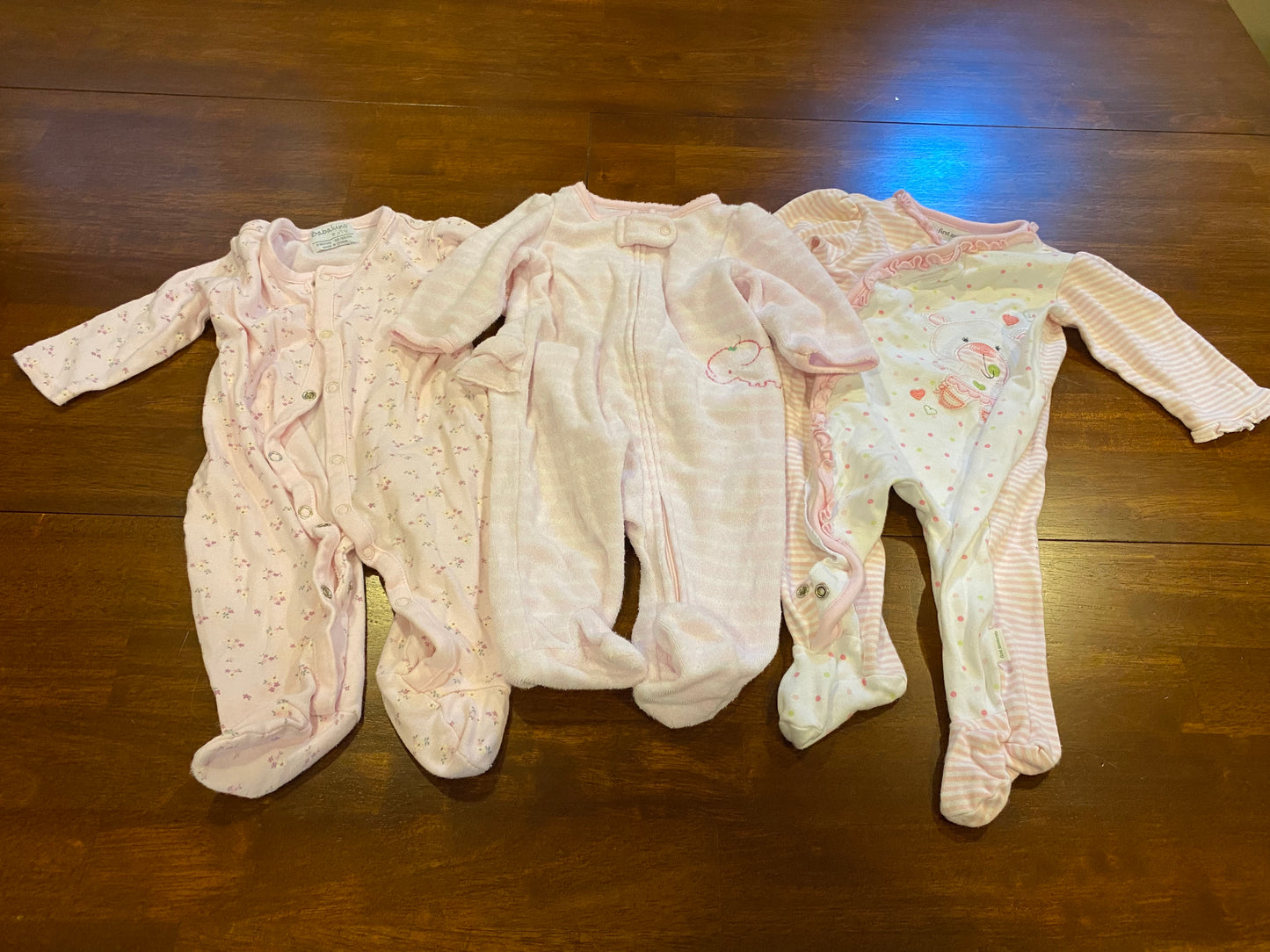 77A Girl's 3-6mo Pink Sleepers (3)