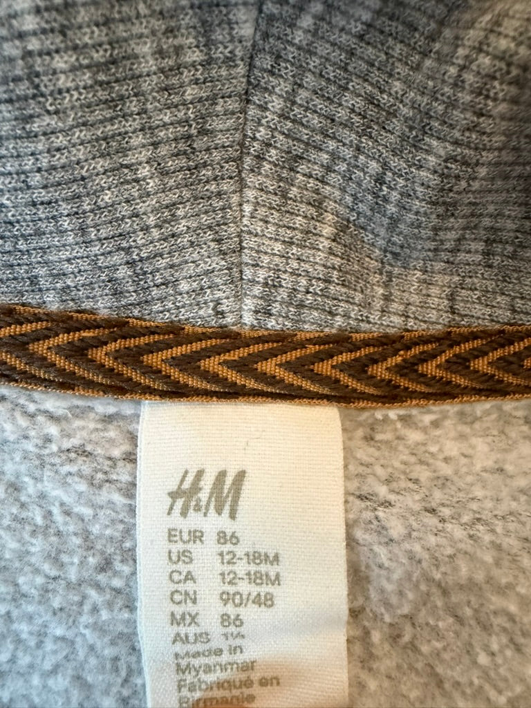 #6 - H&M Boys Grey Button Cardigan - 12-18 months