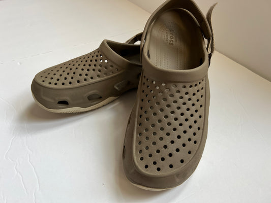 Mens Shoe 10 Crocs Swiftwater Deck Clogs