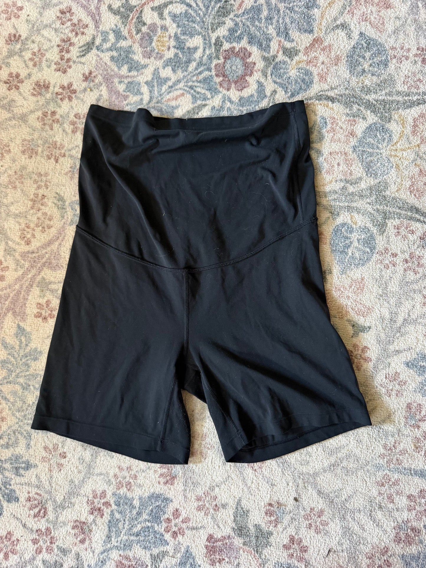 Seller #94 Maternity M Leggings and Shorts bundle