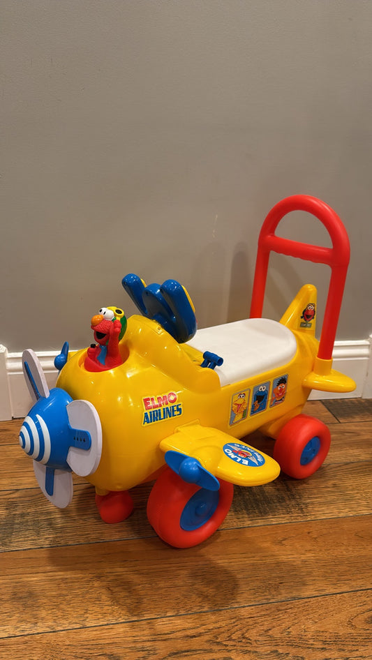 #145 Elmo interactive riding plane